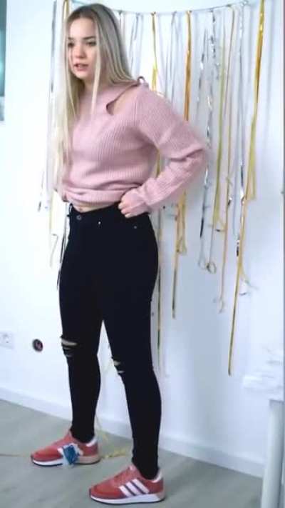 Video: „MY SISTER DOES MY ASOS SHOP“ ...#RIPBeautxVlogs