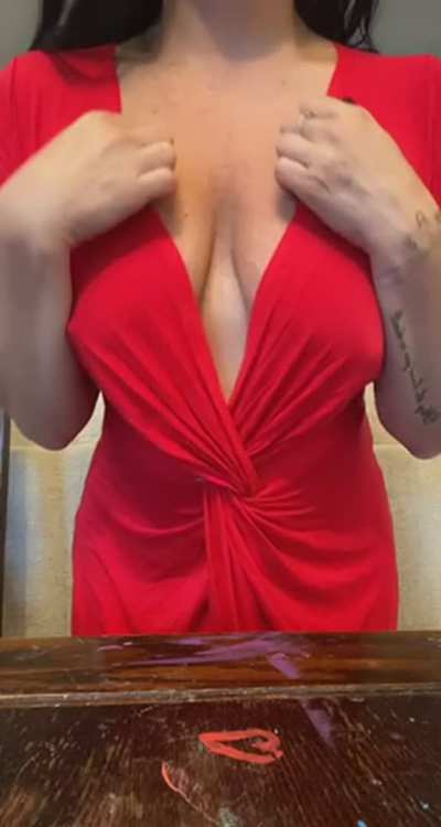 Thursdays are for being almost 50 and thirsty as fuck &hellip; reveal