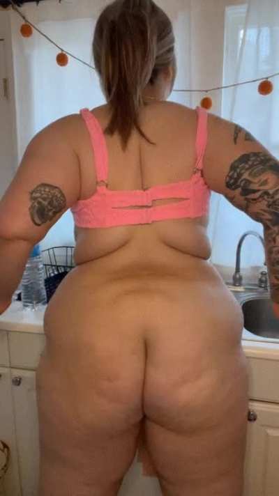Since y’all say I don’t show my ass enough 🙈