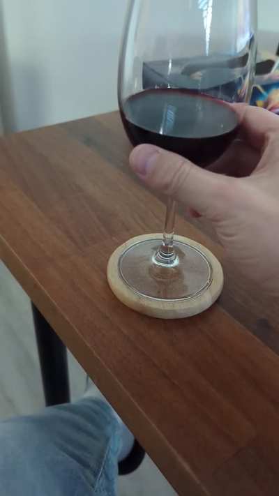Convenient perfect fit🍷