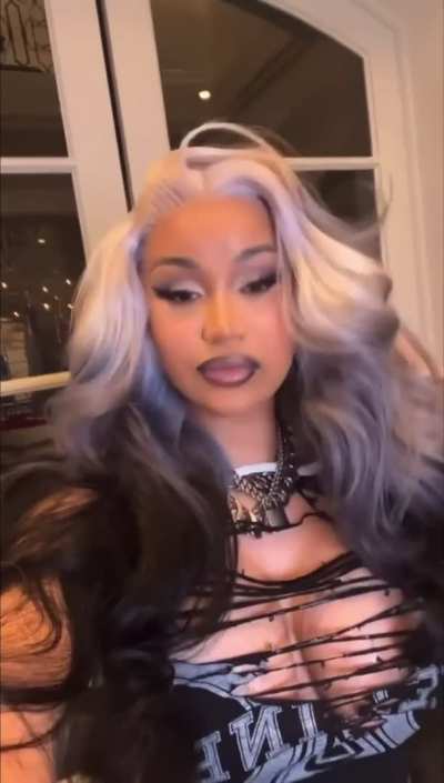 Cardi B Nipslip