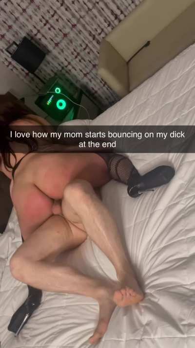 Let mommy show you why all your friends love me