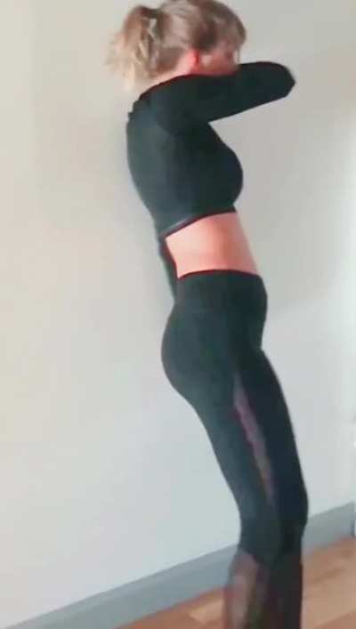 Was never into her before, but then she gained some weight. Now, no one tops thick Tay for me.
