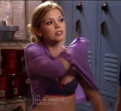 Dreama Walker