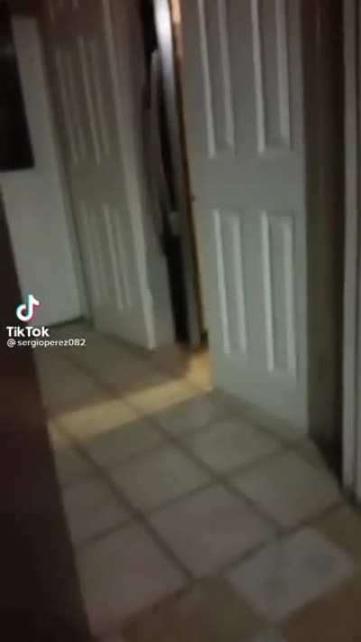 Kid runs out of room while dad scares him. Tiktok credit:sergioperez082