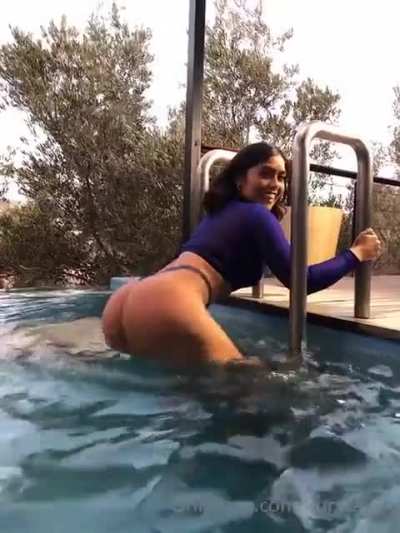 Twerking😈