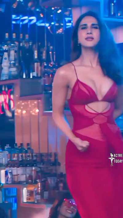 Vaani "milkin" Kapoor . Happy Birthday 🎈