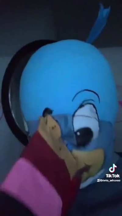 Super-sized cringe with disgustingly intense cringe