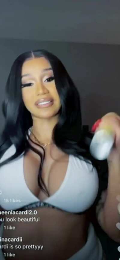 Cardi live