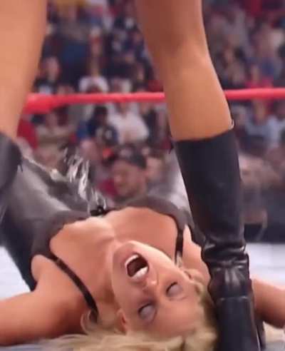 Trish on Raw 11/26/01