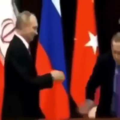 I HATE PUTIN HOW DARE HE DO THIS TO OUR SUPREME UMMAH LEADER! HOD DARE HE! BISMILLAH!