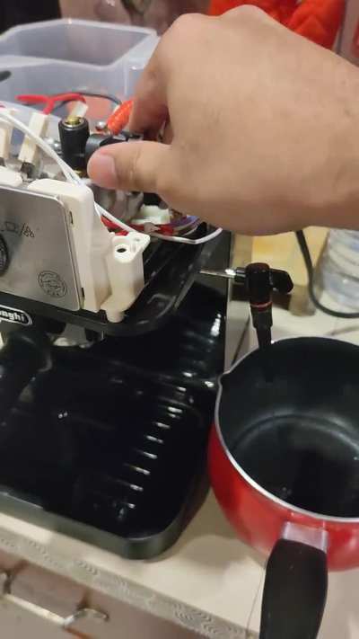 Water goes directly to the steam wand instead of the brewing group [De'Longhi Stilosa espresso machine]