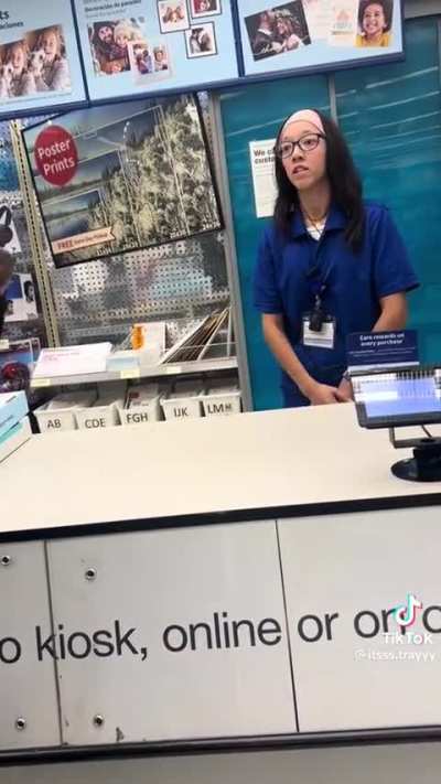 Mom sticks up for her kids at Walgreen&rsquo;s