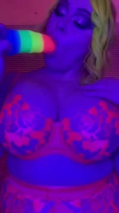 Hypnotic Bimbo Mommy available for destruction. I love ruining sissies, gooners, cucks, perverts of all kinds! Check out my massive fetish & kink list! [sext][fet][dom][fan]