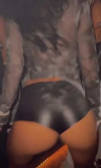 (.) (.) + 🍑🍑