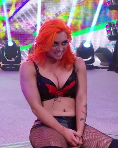 😈