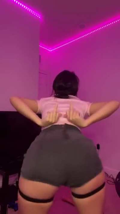 Shaking ass