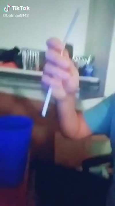 Absolute Chad demonstrates that vaping isn&rsquo;t good