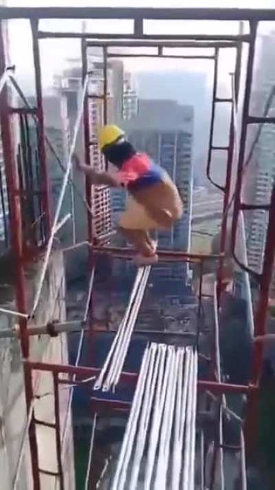 Construction in KL
