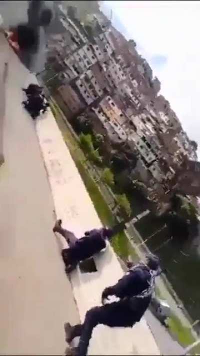 Maduro's military enters a firefight with the people of Bravo Pueblo in Venezuela 