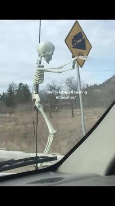 When you&rsquo;re at 1HP but you still try to heal your team mates