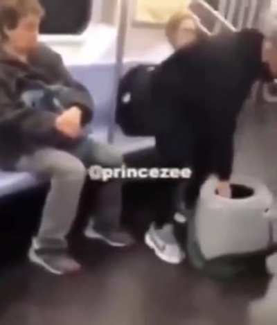 😳