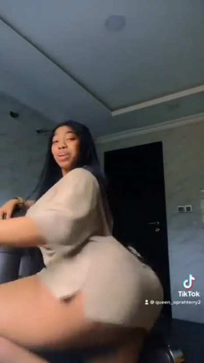 @queen_oprahterry2