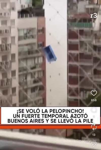 Voló, y yo volé