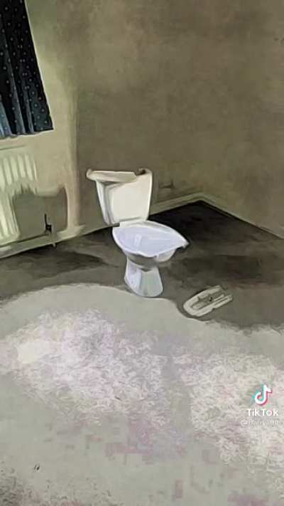 Where's my toilet?