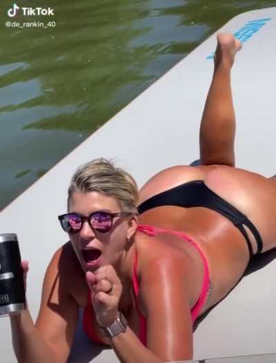 Phat Ass MILF