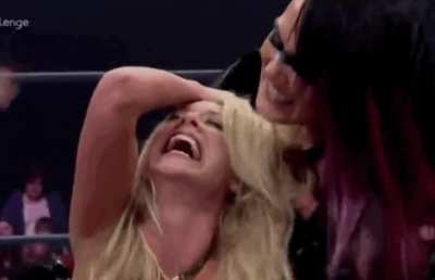 Havok pulling Taryn's pretty hair🤯🤩