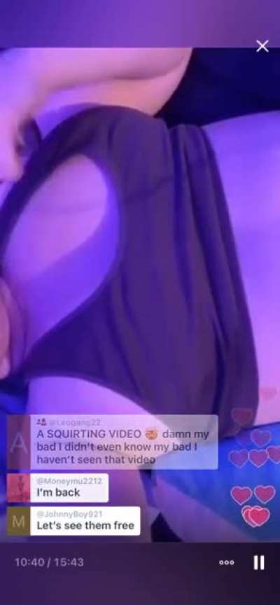 She Got Mad She Got Posted In This Community.Then,Proceeds To Show Her Tits