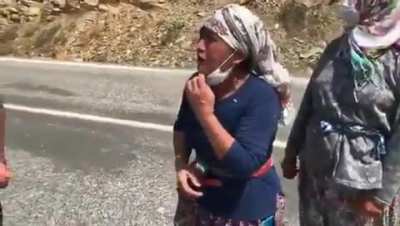 Beyler selam. Bu videonun dağa taşa atmalık, her yere g&ouml;ndermelik video olduğunu d&uuml;şun&uuml;yorum. Bu video bana g&ouml;re secim kaybettirir. &Ccedil;ay krizi de bence b&uuml;y&uuml;k bir olay.