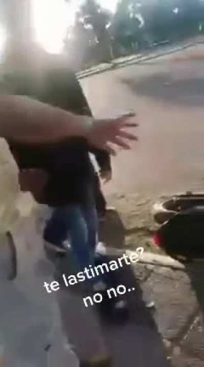 ¿Te lastimaste? - No no.