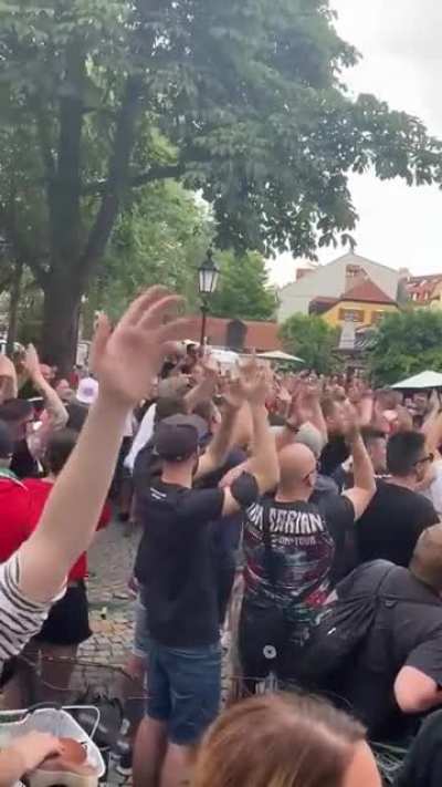 Nyomor&eacute;k fideszesek &iacute;gy j&aacute;ratnak le minket N&eacute;metorsz&aacute;gban..
