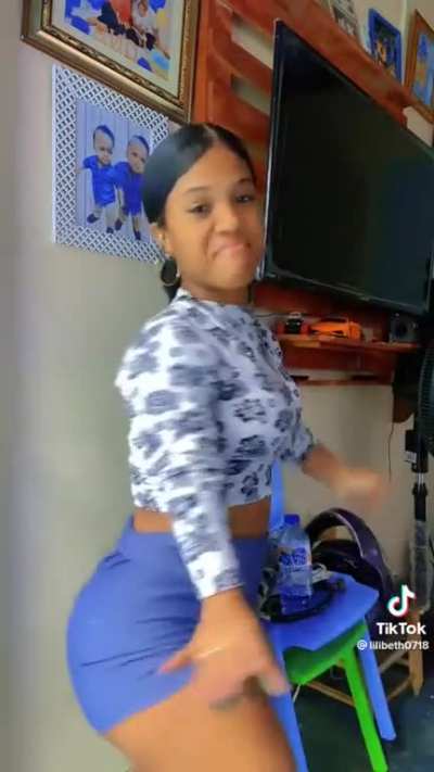 Thicc booty