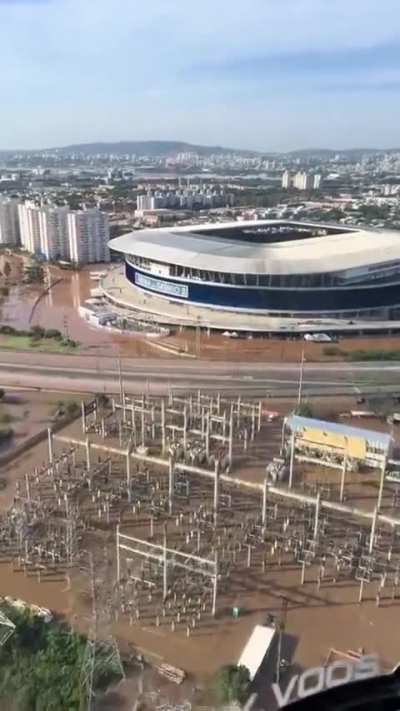 Tomada a&eacute;rea do alagamento em Porto Alegre