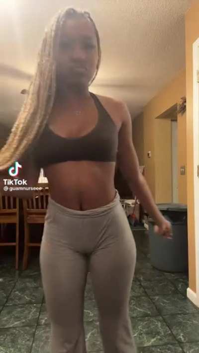 Slim thick 🍑
