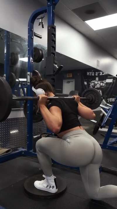 Big ass momy