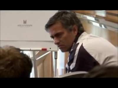 This video needs to be shown to the players before tommorow's match