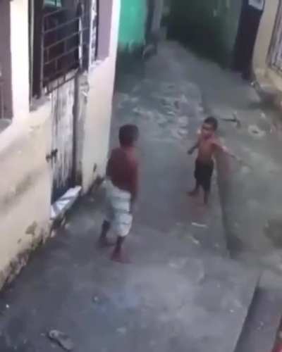'-'