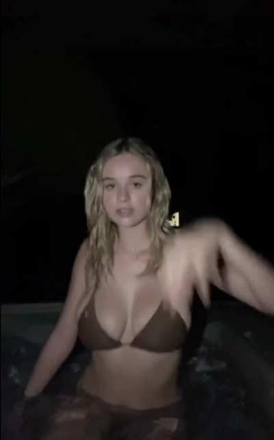 Hot tub hottie