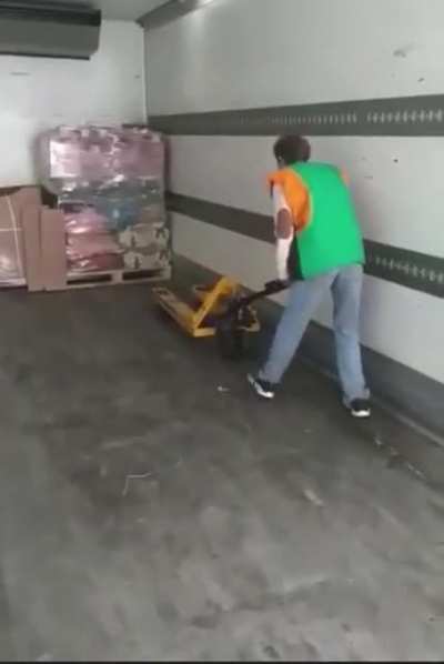 Pallet jack driving must be difficult