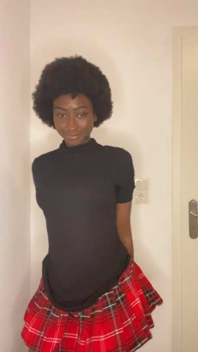 (18) Are black girls appreciated here? I hope so😬