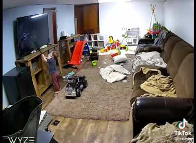 Im playing mommy