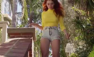 Sabrina Lynn