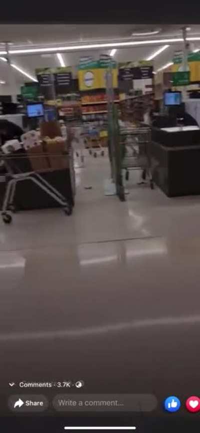 Sri Lankan Isis fanatic stabs several people in New Zealand supermarket. Gets shot dead by Police