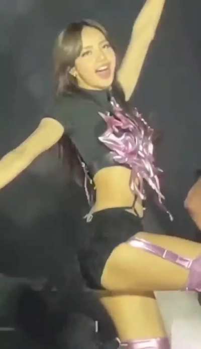 Lisa 🥵