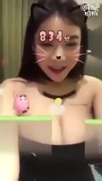 Vejam com o volume no m&aacute;ximo seus tcholinhas