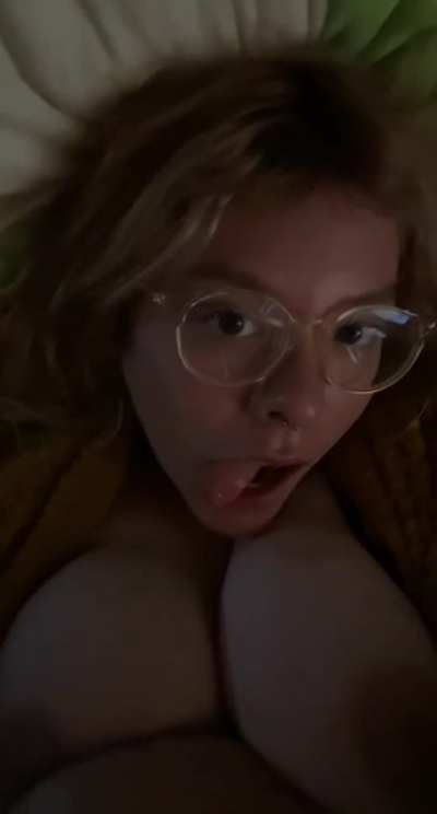 😁